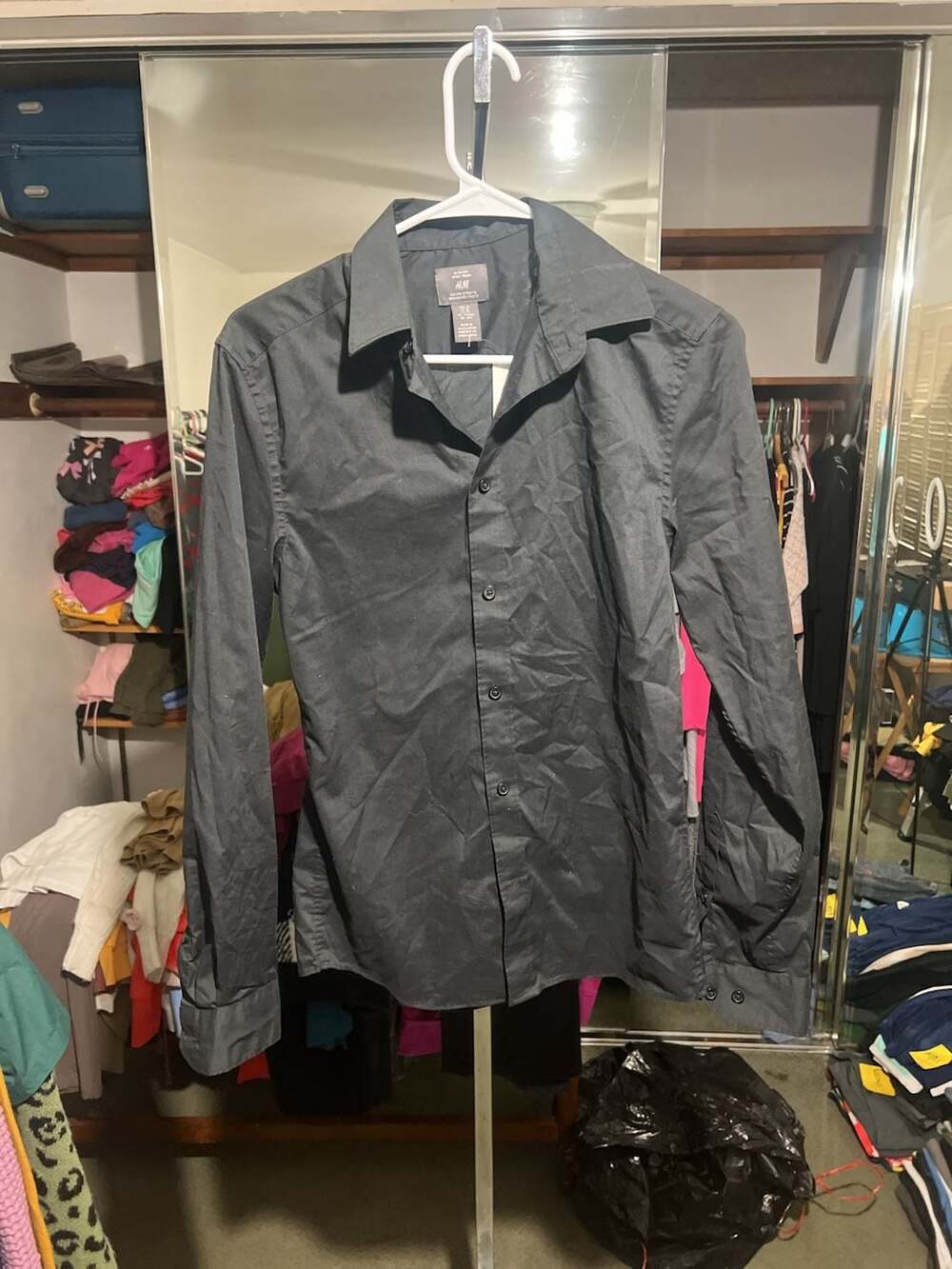 H&M Slim Fit Easy Iron Black Long Sleeve Button Down Shirt Size XS